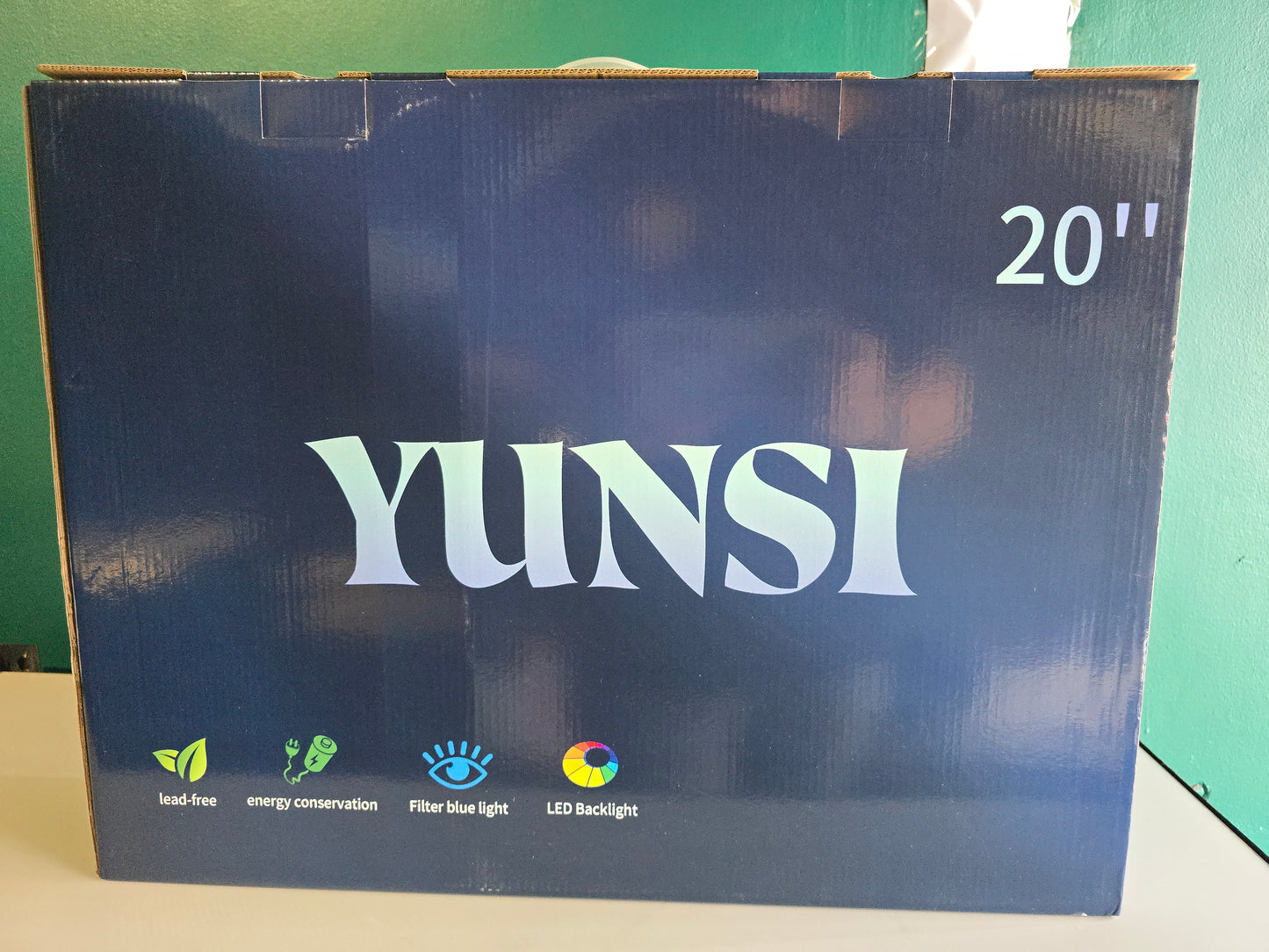 20" YUNSI MONITOR