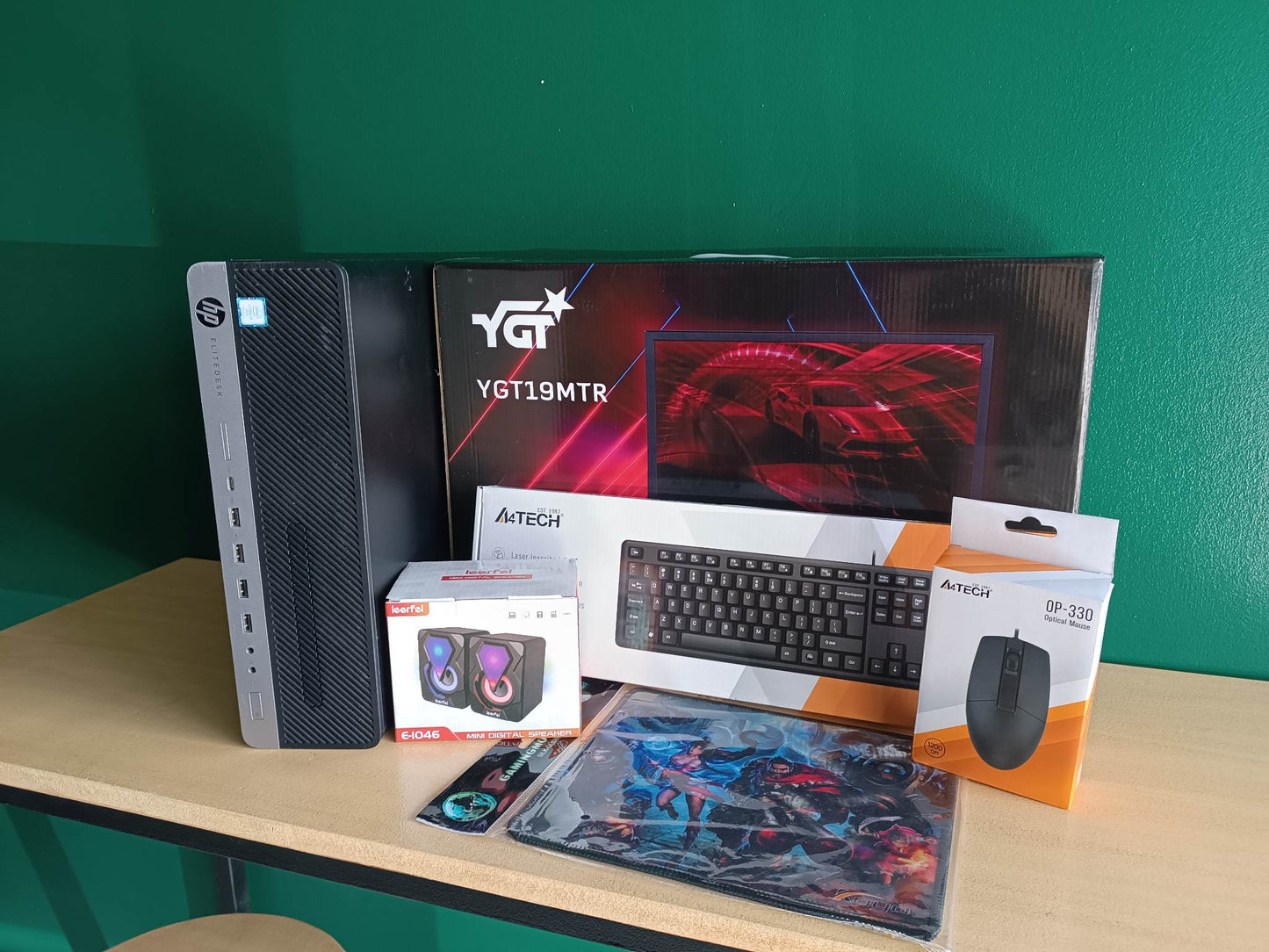 HP i5-7th Gen | 8GB DDR4 | 256GB | 19" Monitor | Keyboard & Mouse