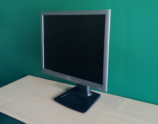 HP EliteDisplay E190i LED Backlit IPS Monitor